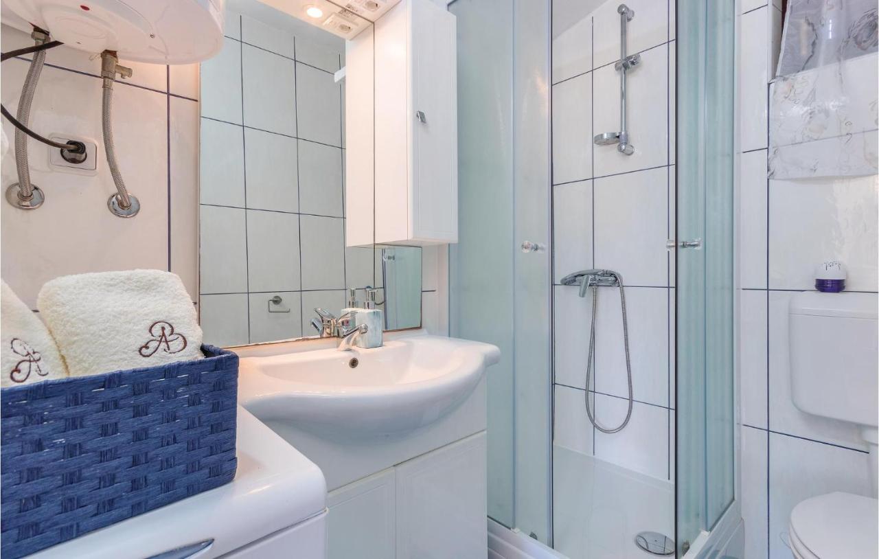 Amazing Apartment In Medulin With Wifi Buitenkant foto