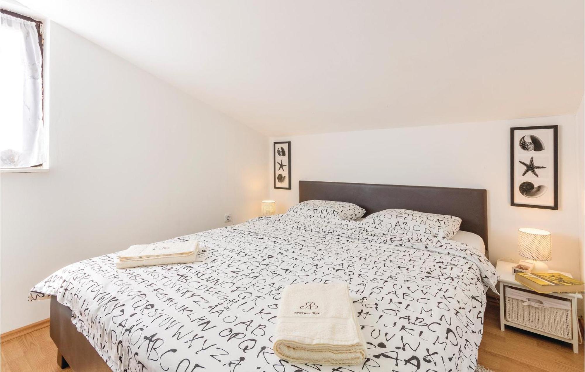 Amazing Apartment In Medulin With Wifi Buitenkant foto