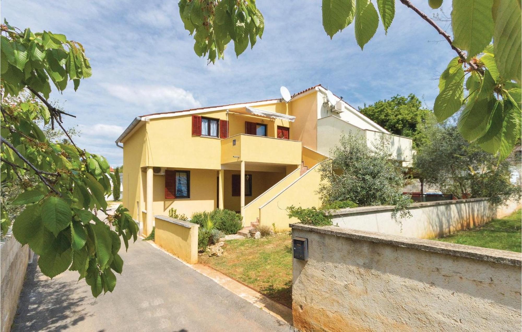 Amazing Apartment In Medulin With Wifi Buitenkant foto